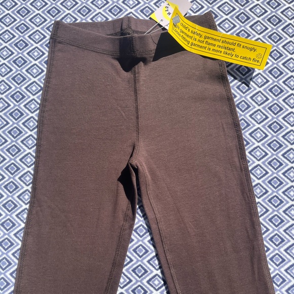 Primary Long-Sleeve PJ Top and Bottoms in Chocolate, Size 6-7, NWT - Picture 5 of 9